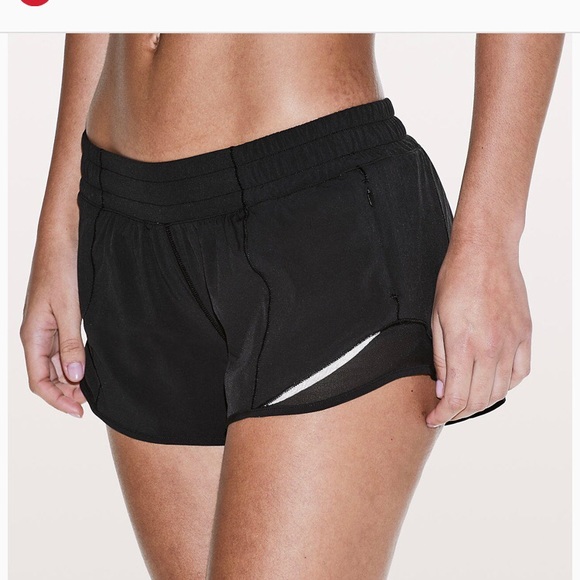 Lululemon Hotty Hot Short Black size 4 tall - Picture 3 of 5